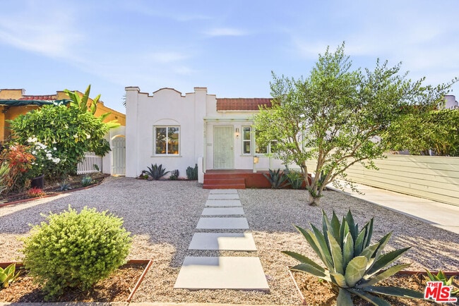 6743 Arlington Ave in Los Angeles, CA - Building Photo - Building Photo