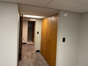 34130 Utica Rd, Unit Apt.3 in Fraser, MI - Foto de edificio - Building Photo