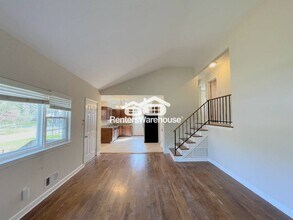 1121 Sherry Ave in Virginia Beach, VA - Foto de edificio - Building Photo