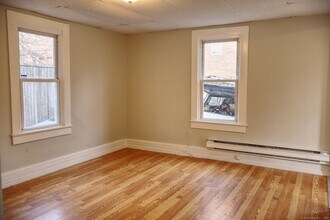 62 West St-Unit -B in New Milford, CT - Building Photo - Building Photo