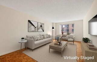 55 Battery Pl in New York, NY - Building Photo