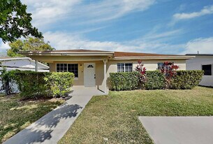 243 W Martin St in Apopka, FL - Building Photo