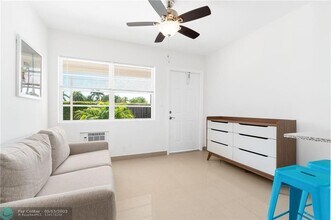 620 NE 2nd Ct-Unit -102 in Hallandale Beach, FL - Building Photo - Building Photo