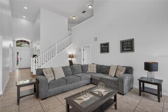 217 Sevilla Ave in Davenport, FL - Building Photo - Building Photo