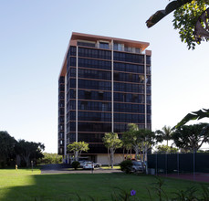 Sea Isles Condominium in Bonita Springs, FL - Building Photo - Building Photo