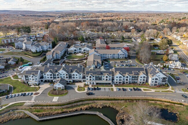Covenant Living Cromwell in Cromwell, CT - Foto de edificio - Building Photo