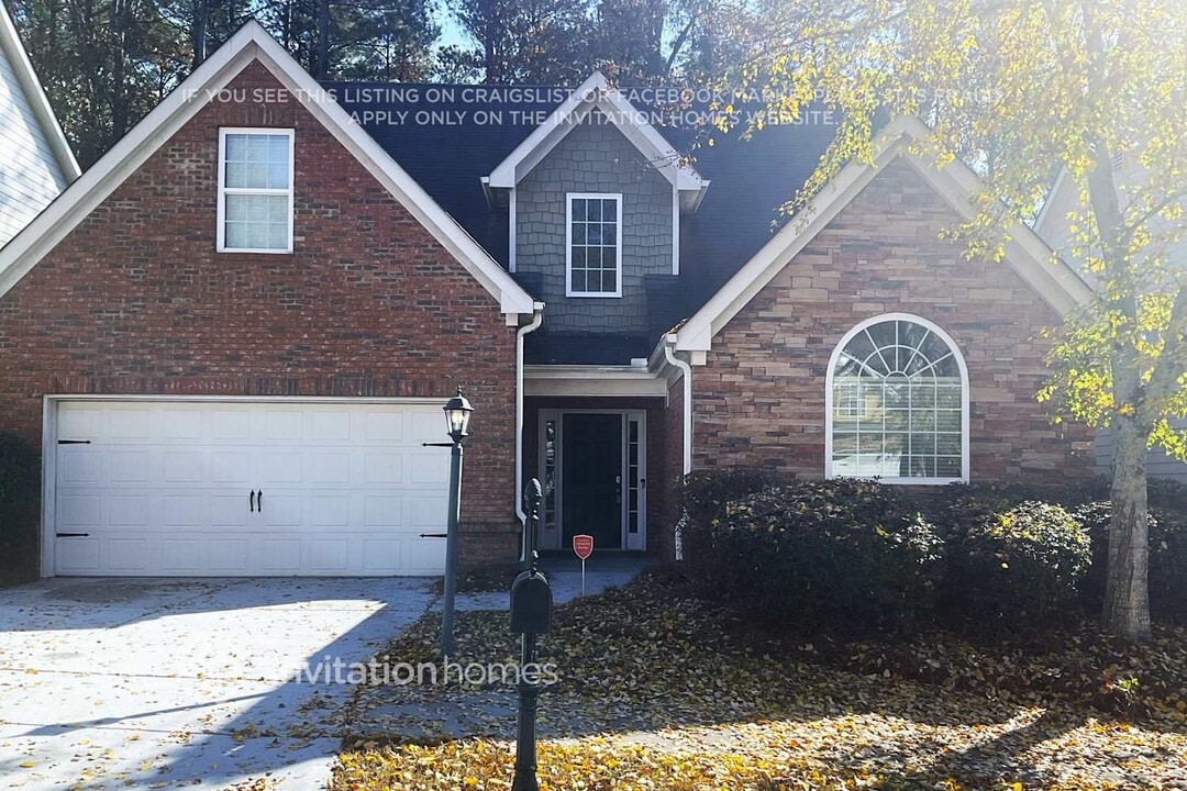 2560 Freemont St in Snellville, GA - Building Photo