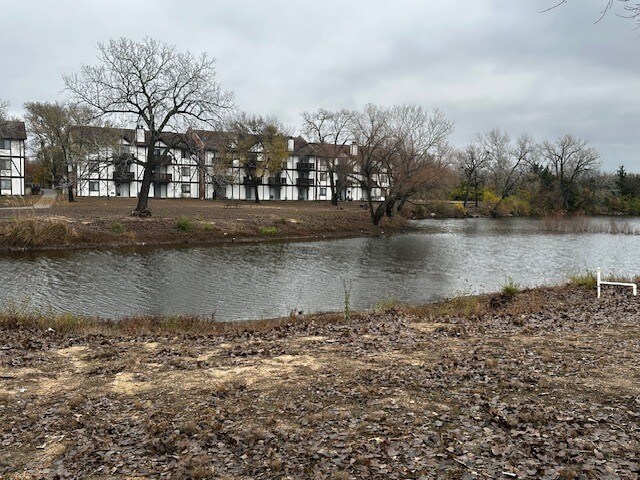 Magnolia Lake Apartments in Wichita, KS - Foto de edificio