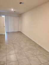 3972 Oak Mill Rd in Orange Park, FL - Foto de edificio - Building Photo