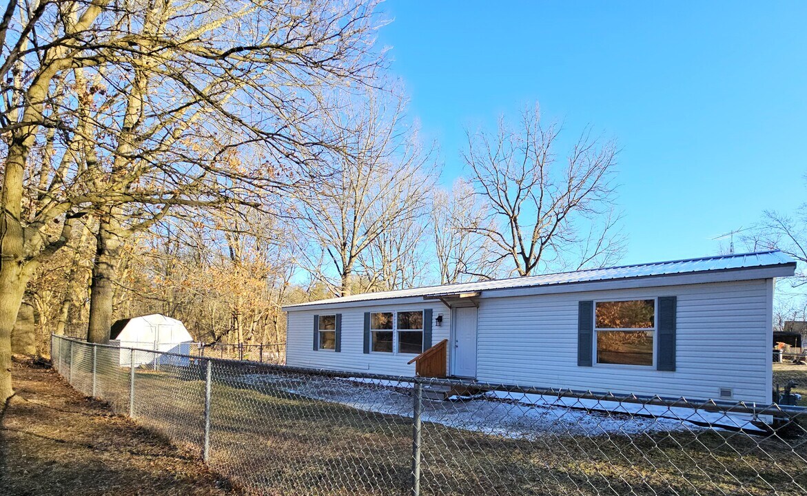 144 Peck in Battle Creek, MI - Building Photo