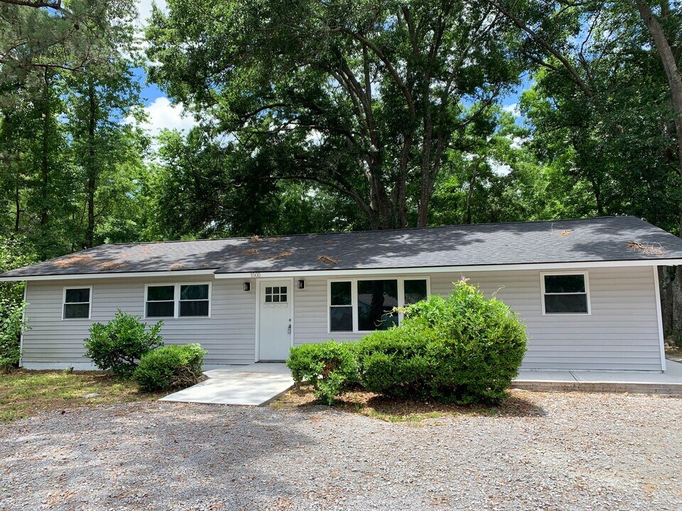 1505 Staffordshire Dr in Charleston, SC - Building Photo