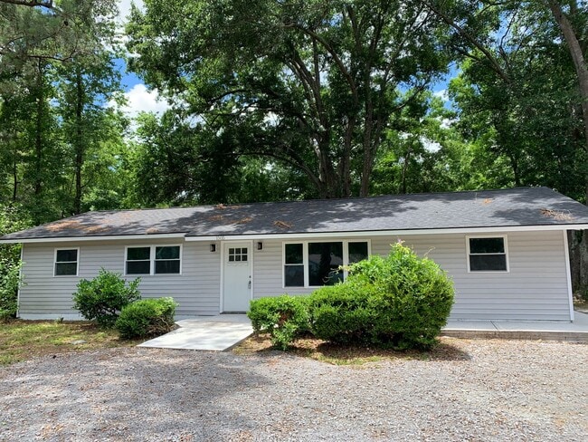 property at 1505 Staffordshire Dr
