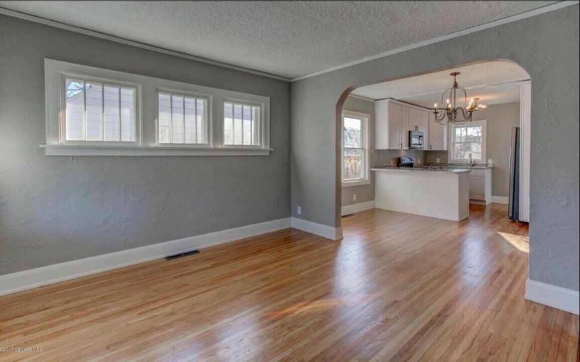 1208 6th St SE in Rochester, MN - Building Photo