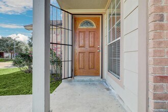 15102 Jordan Oaks St in Houston, TX - Building Photo - Building Photo