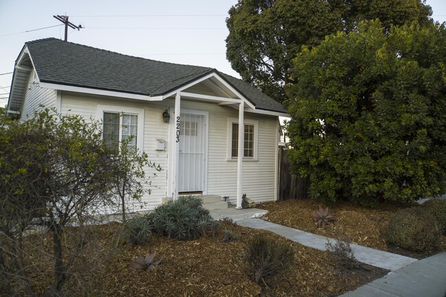 property at 2203 Maricopa St