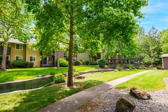 Aspen Glade Apartments in Enumclaw, WA - Building Photo - Building Photo