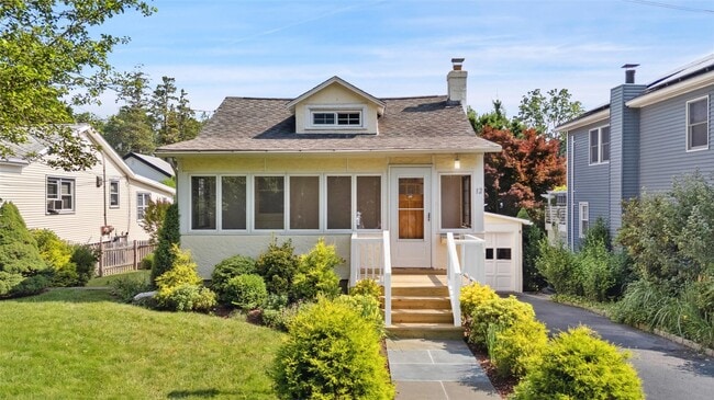 property at 12 Ridgeland Manor