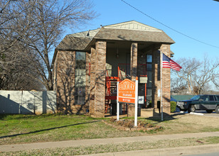 Fairway Apartments in Fort Worth, TX - Foto de edificio - Building Photo