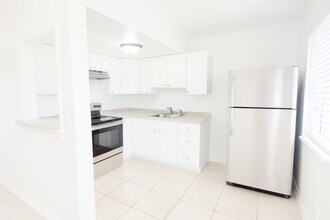 1400 S Broadway Lantana, FL 33462 in Lantana, FL - Foto de edificio - Building Photo