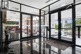 181 King St S in Waterloo, ON - Building Photo - Building Photo