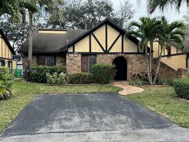 9225 NW 49th Pl in Sunrise, FL - Building Photo