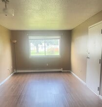 38 Evergreene Rd in Wallingford, CT - Building Photo - Building Photo