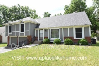 12119 W 99th Terrace in Lenexa, KS - Building Photo - Building Photo