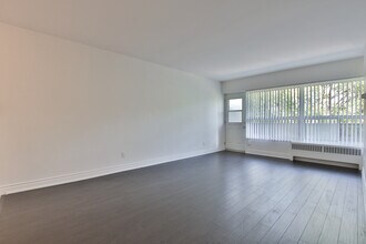 494 Avenue Rd in Toronto, ON - Building Photo - Building Photo