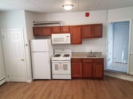 10 Marion St, Unit 3 in Medford, MA - Building Photo