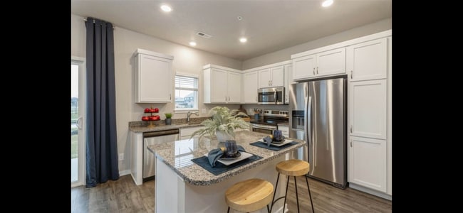 9585 Heightsview Dr in Waukee, IA - Building Photo - Building Photo