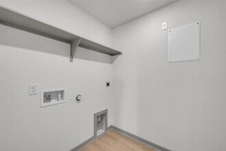 250 Boatright Blvd in Jarrell, TX - Building Photo - Building Photo