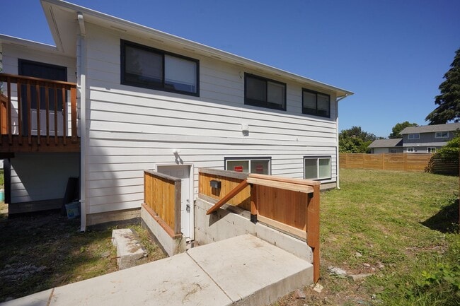 1415 S 56th St in Tacoma, WA - Building Photo - Building Photo