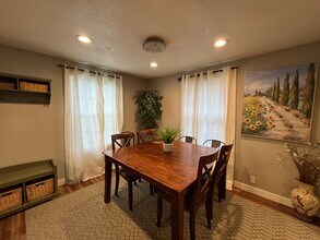 1432 Karluk St in Anchorage, AK - Building Photo - Building Photo