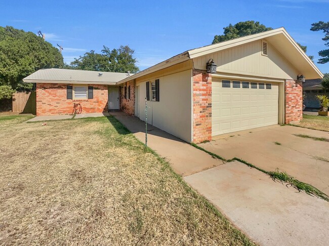 5406 31st St in Lubbock, TX - Building Photo - Building Photo