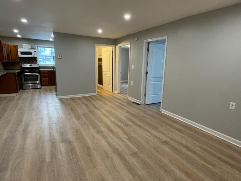 22 13th St in Watervliet, NY - Building Photo