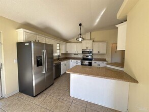 8096 Castle Pointe Way in Pensacola, FL - Building Photo - Building Photo