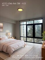 4532 42nd Ave SW in Seattle, WA - Building Photo