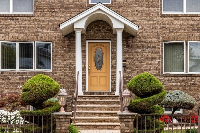 4 Coppola St in Nutley, NJ - Building Photo - Building Photo