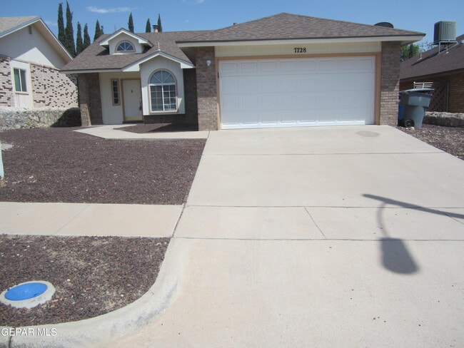 property at 7728 Plaza Serena Rd