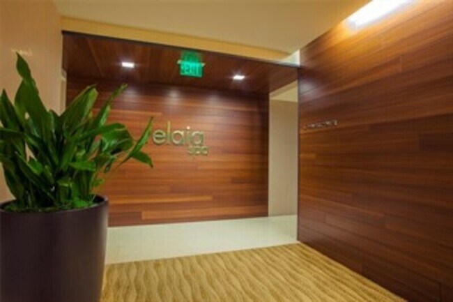 737 Olive Wy in Seattle, WA - Building Photo - Building Photo