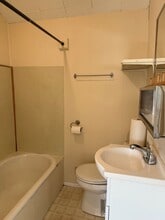 106 Parkhill St in Cashmere, WA - Building Photo - Building Photo