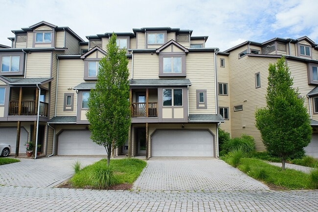 property at 7025 Chesapeake Harbour Dr E