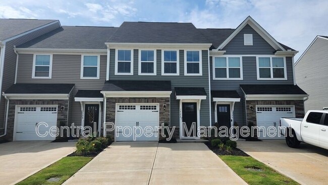 322 Hunt Glenn Ct in Greer, SC - Building Photo - Building Photo