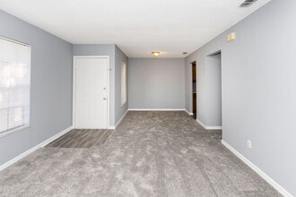 Seaside Villas Apartments in St. Augustine, FL - Building Photo - Interior Photo