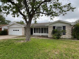 4818 Trinity Dr in Corpus Christi, TX - Building Photo