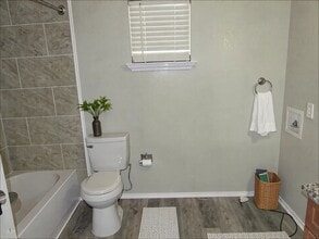 1107 Beech St in Bonham, TX - Building Photo - Building Photo