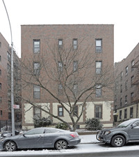 14435 Roosevelt Ave in Flushing, NY - Building Photo - Building Photo