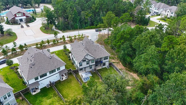 477 Longleaf Pine Dr in Montgomery, TX - Foto de edificio - Building Photo