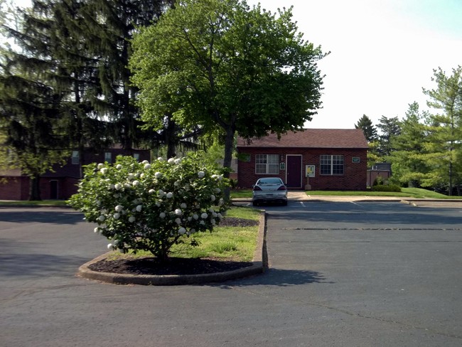 Twin Oaks Apartments in Circleville, OH - Building Photo - Building Photo