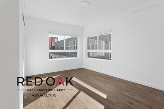 1011-1013 Everett St in Los Angeles, CA - Foto de edificio - Building Photo